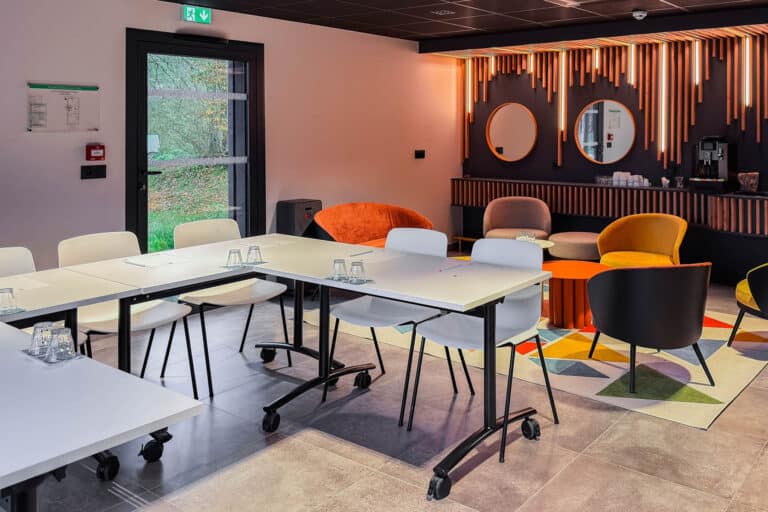 salon-evelyne-la-reposee-2
